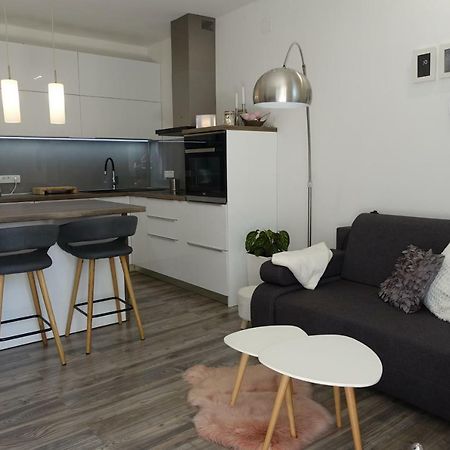 Apartman Maja Bol Buitenkant foto