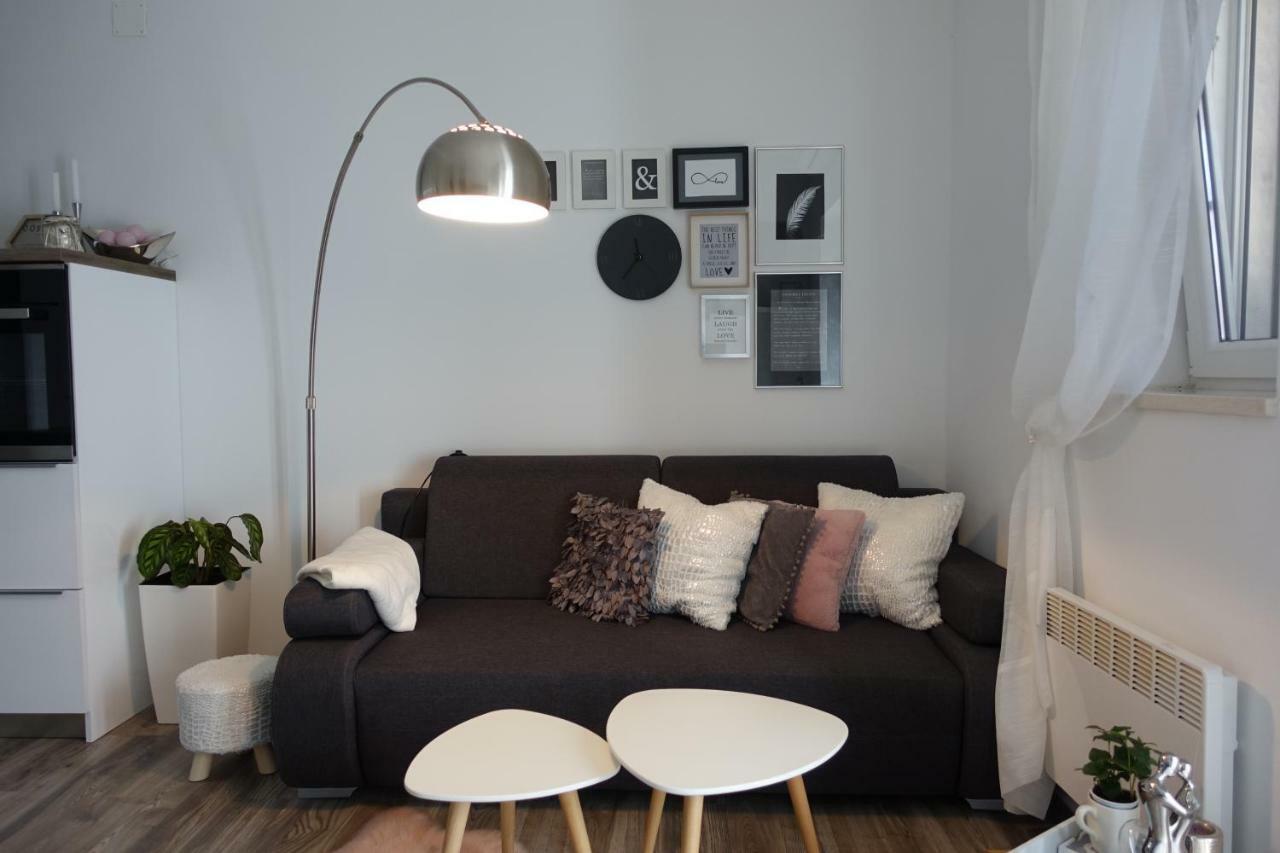 Apartman Maja Bol Buitenkant foto