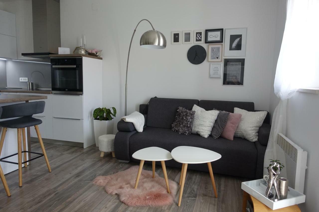 Apartman Maja Bol Buitenkant foto