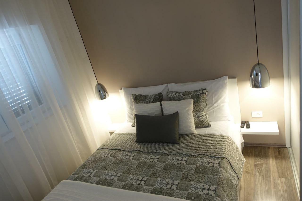 Apartman Maja Bol Buitenkant foto